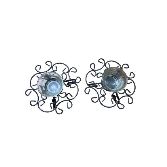 Tea light candle holders with a 32 pack of scented tea light candles - Picture 1 of 3